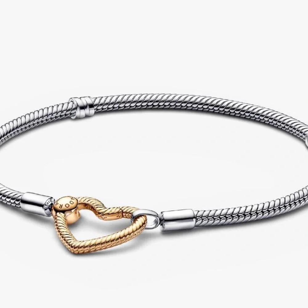 Pandora Moments Heart Closure Snake Chain Bracelet - Picture 1 of 5